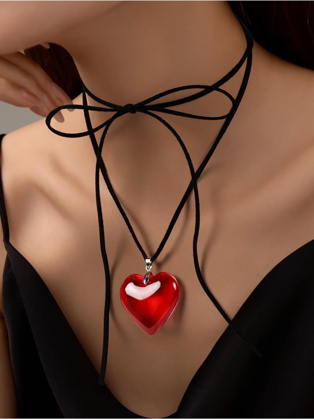 Glass Heart Pendant Choker Necklace NWOT